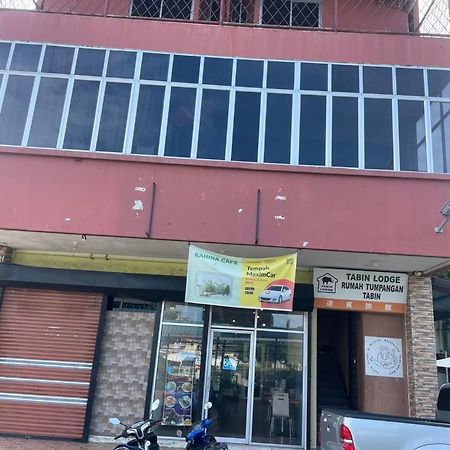Tabin Lodge Budget Stay Lahad Datu Esterno foto