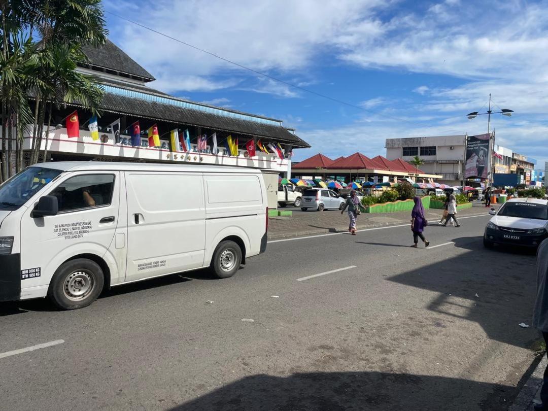 Tabin Lodge Budget Stay Lahad Datu Esterno foto