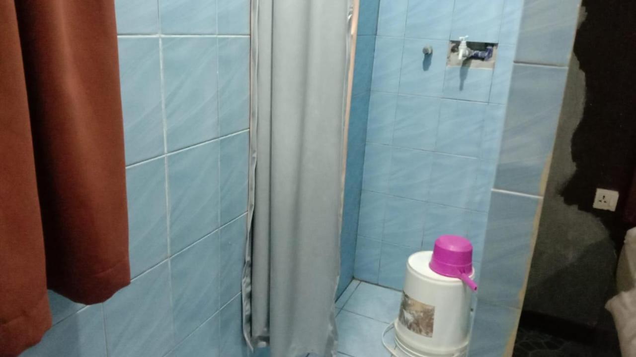 Tabin Lodge Budget Stay Lahad Datu Esterno foto