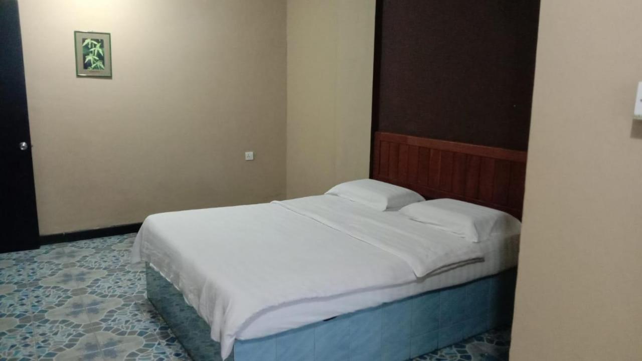 Tabin Lodge Budget Stay Lahad Datu Esterno foto